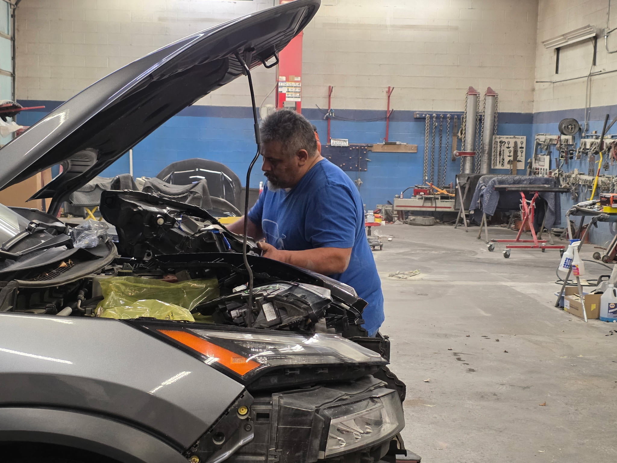 Some of our employees in the bodyshop.